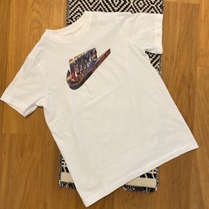Boys Nike Tee Size Medium New Without Tags